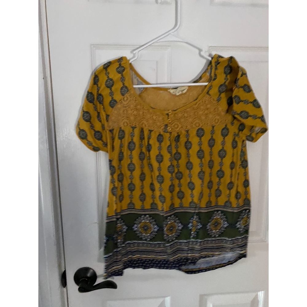 Cute Yellow shirt